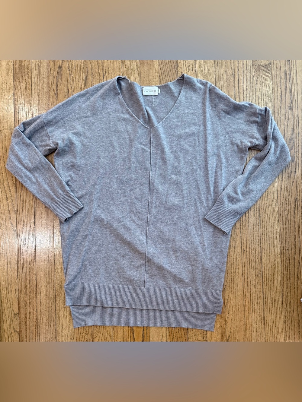Dreamers Lightweight V-Neck Sweater in Taupe Grey S/M